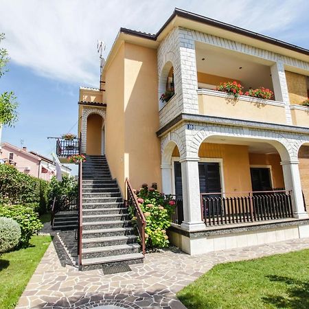 Apartments Cvitan 1. Floor Porec Ngoại thất bức ảnh