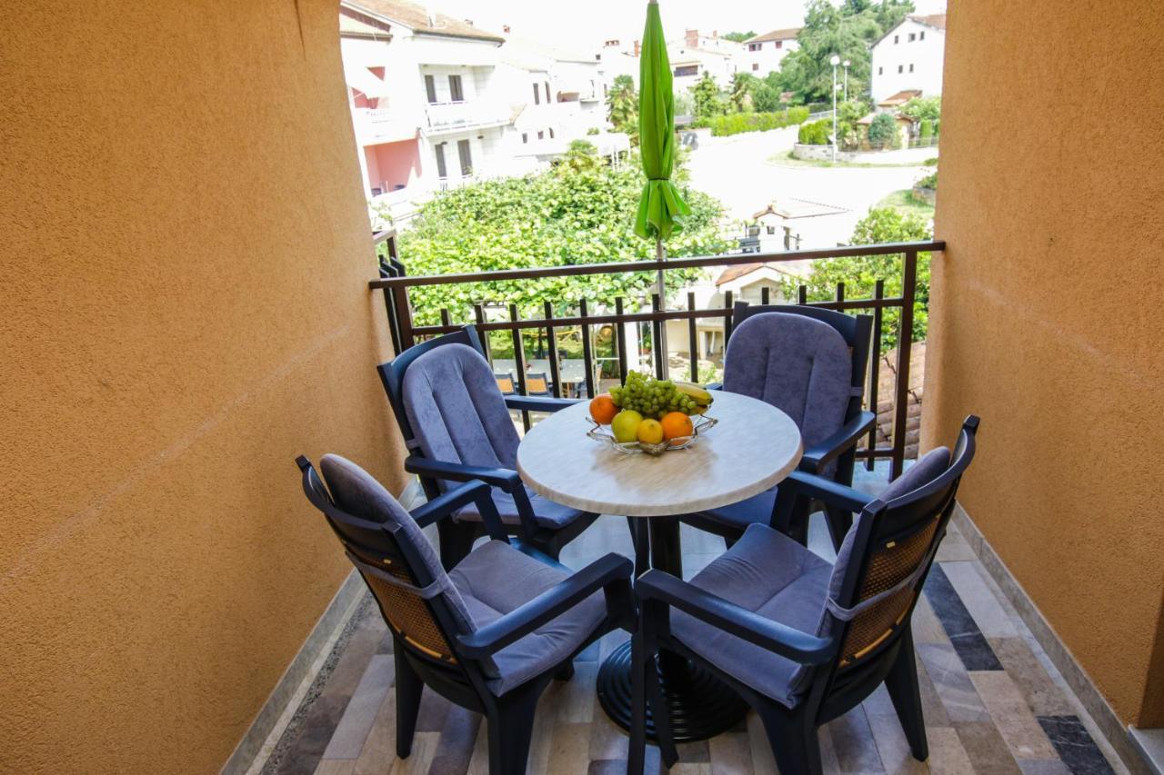 Apartments Cvitan 1. Floor Porec Ngoại thất bức ảnh